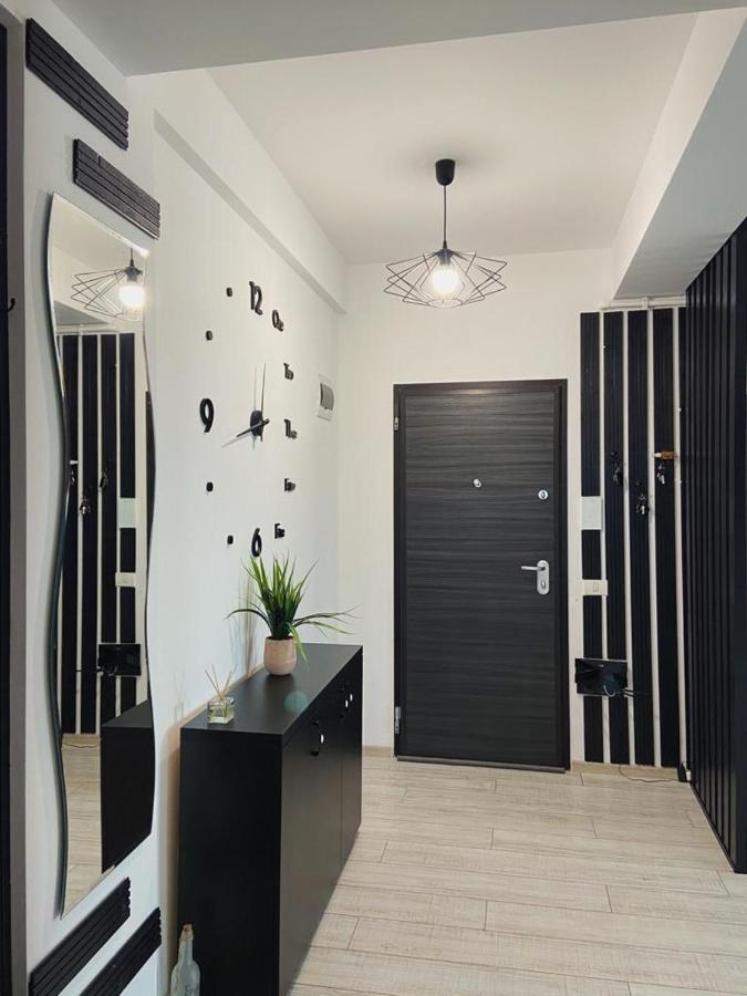 Peacock Apartament- Stefan Building Διαμέρισμα Năvodari Εξωτερικό φωτογραφία