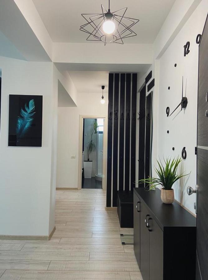 Peacock Apartament- Stefan Building Διαμέρισμα Năvodari Εξωτερικό φωτογραφία